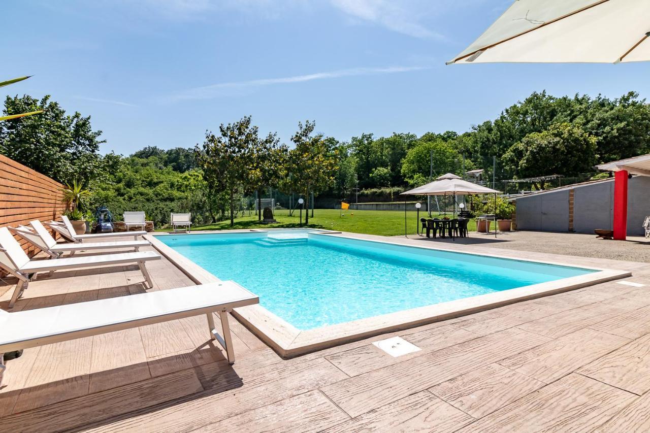 Villa Vacanze La Quercia Carbognano Exteriér fotografie